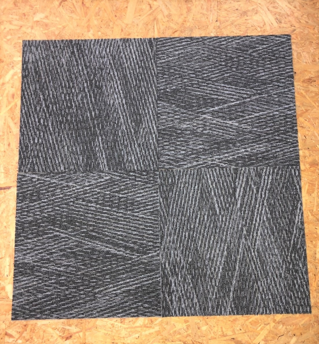 №353 サンゲツ グレー斜め柄②