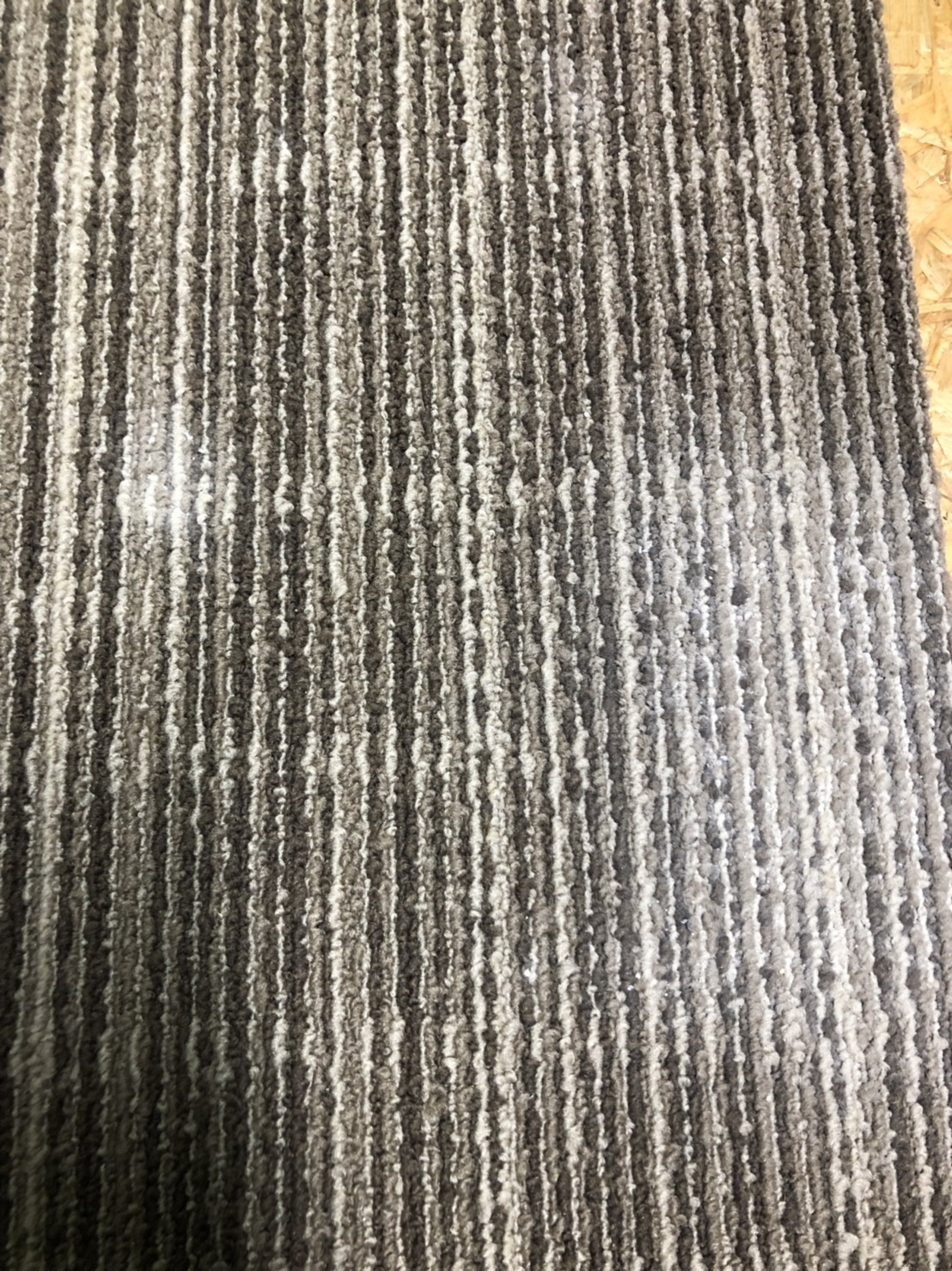 買取不可のタイルカーペット 汚れて汚れている ズーム